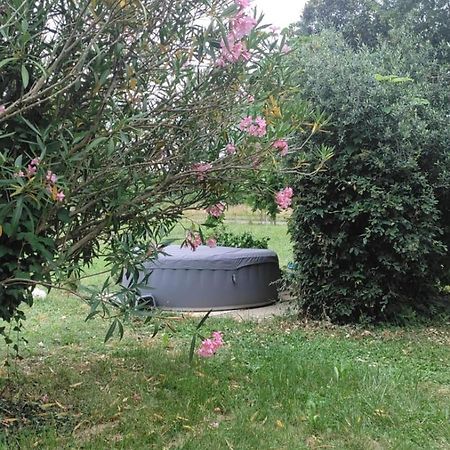 Chez Chapelle In The Heart Of The Gascony With Pool And Hot Tub Apartment ออช ภายนอก รูปภาพ