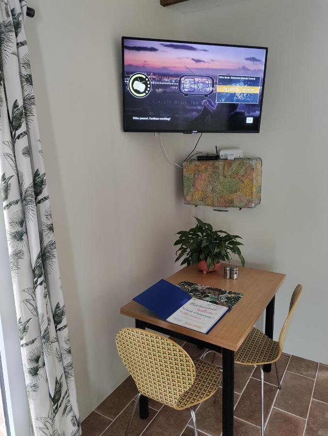 Chez Chapelle In The Heart Of The Gascony With Pool And Hot Tub Apartment ออช ภายนอก รูปภาพ